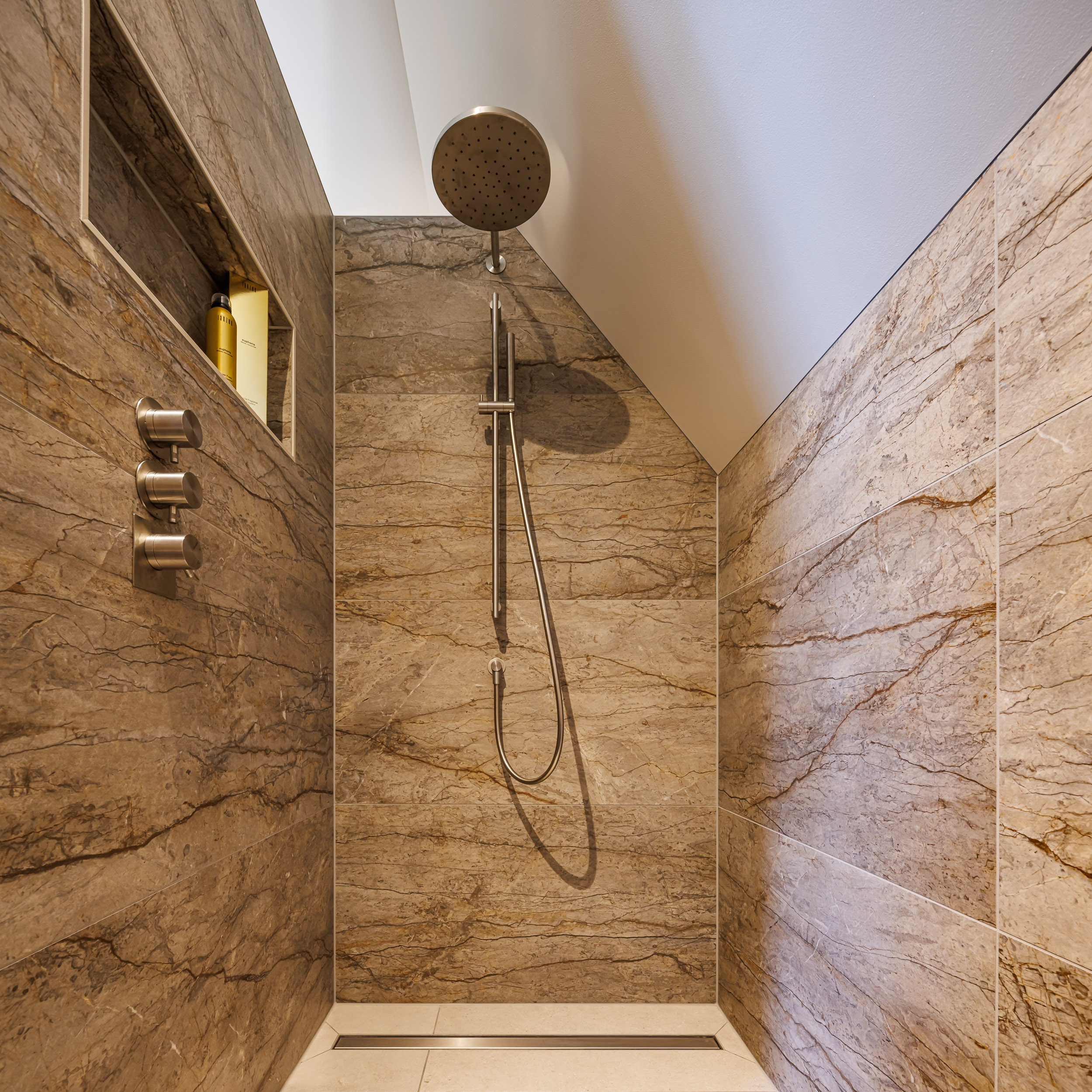 Warme elegantie badkamer detail 4