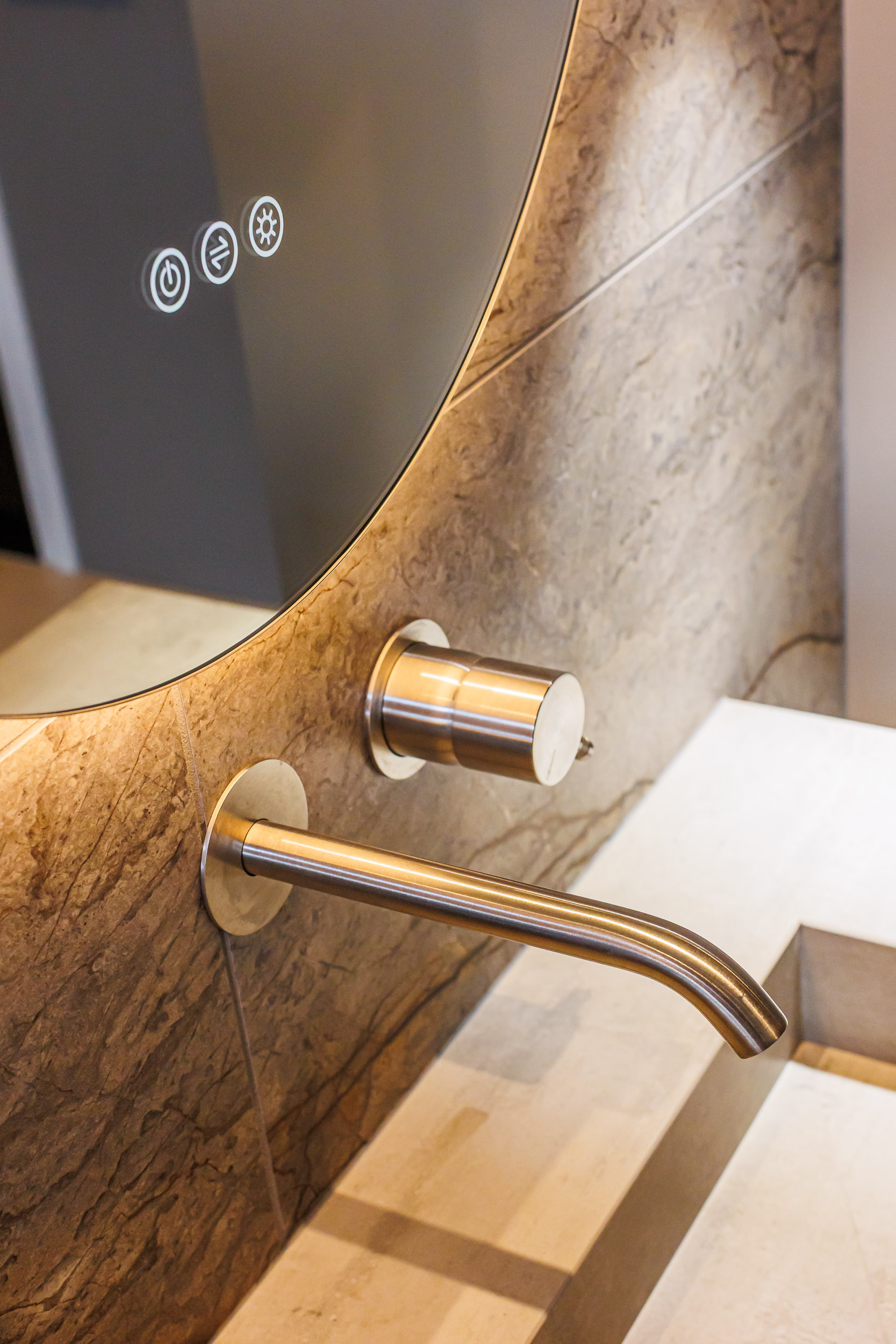 Warme elegantie badkamer detail 11