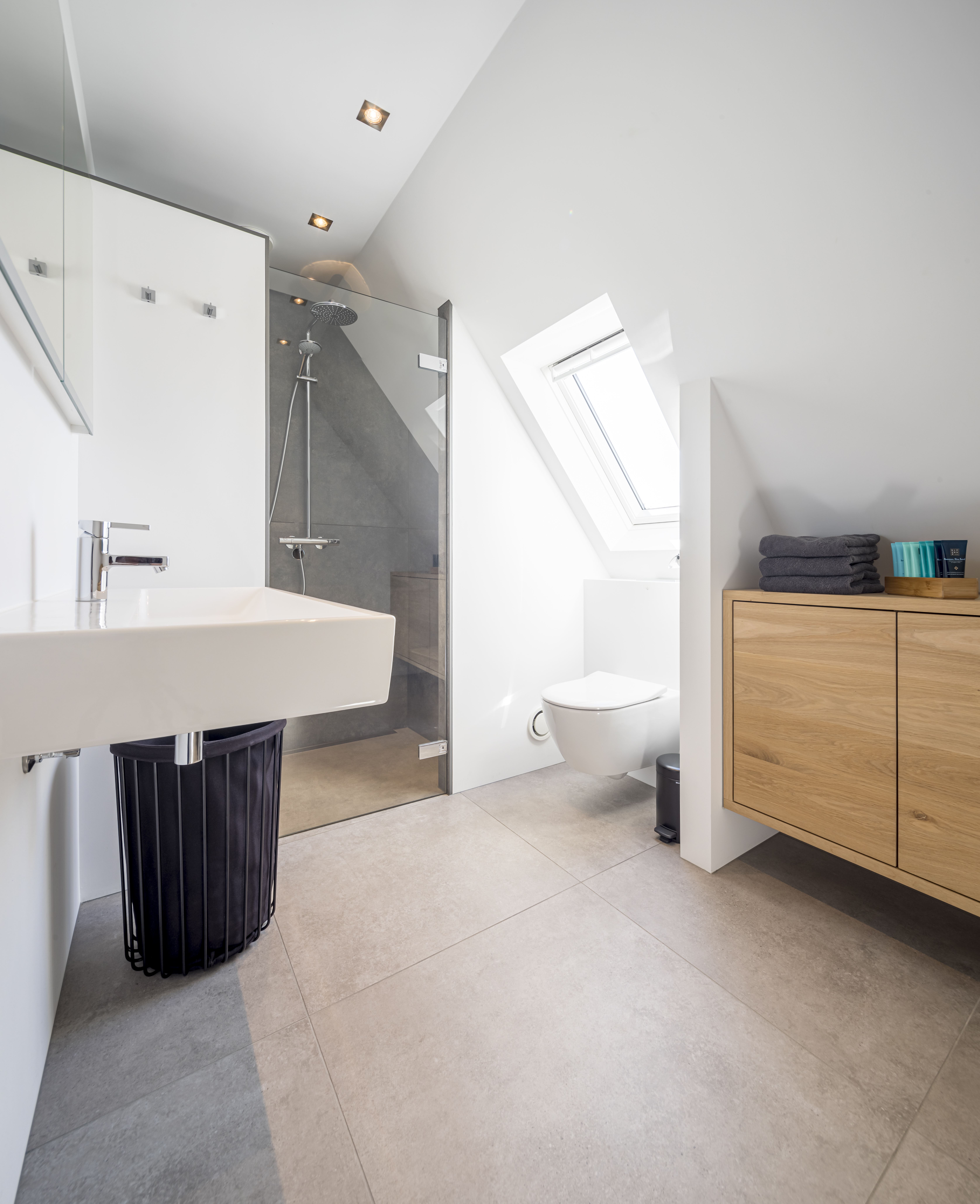 Stijlvol en luxe badkamer detail 4